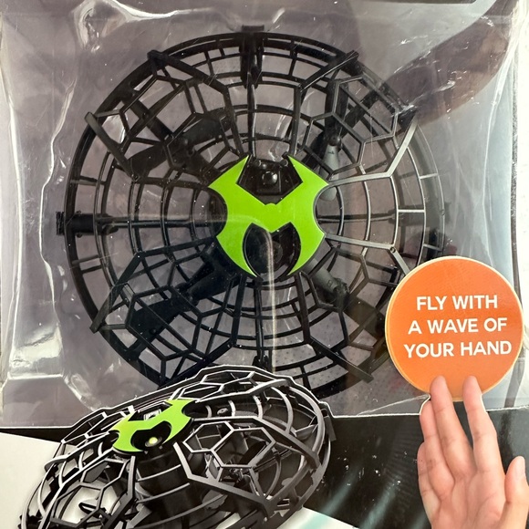 SKY VIPER FORCE HAND-CONTROLLED HOVER DRONE BY SKYROCKET - Picture 2 of 6